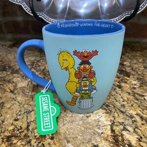 Sesame Street matte blue coffee mug FRIENDSHIP WARMS THE HEART Brand new!